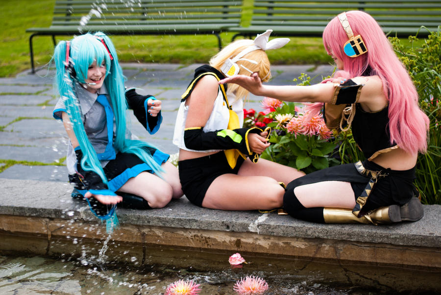 Vocaloid - Water Fun