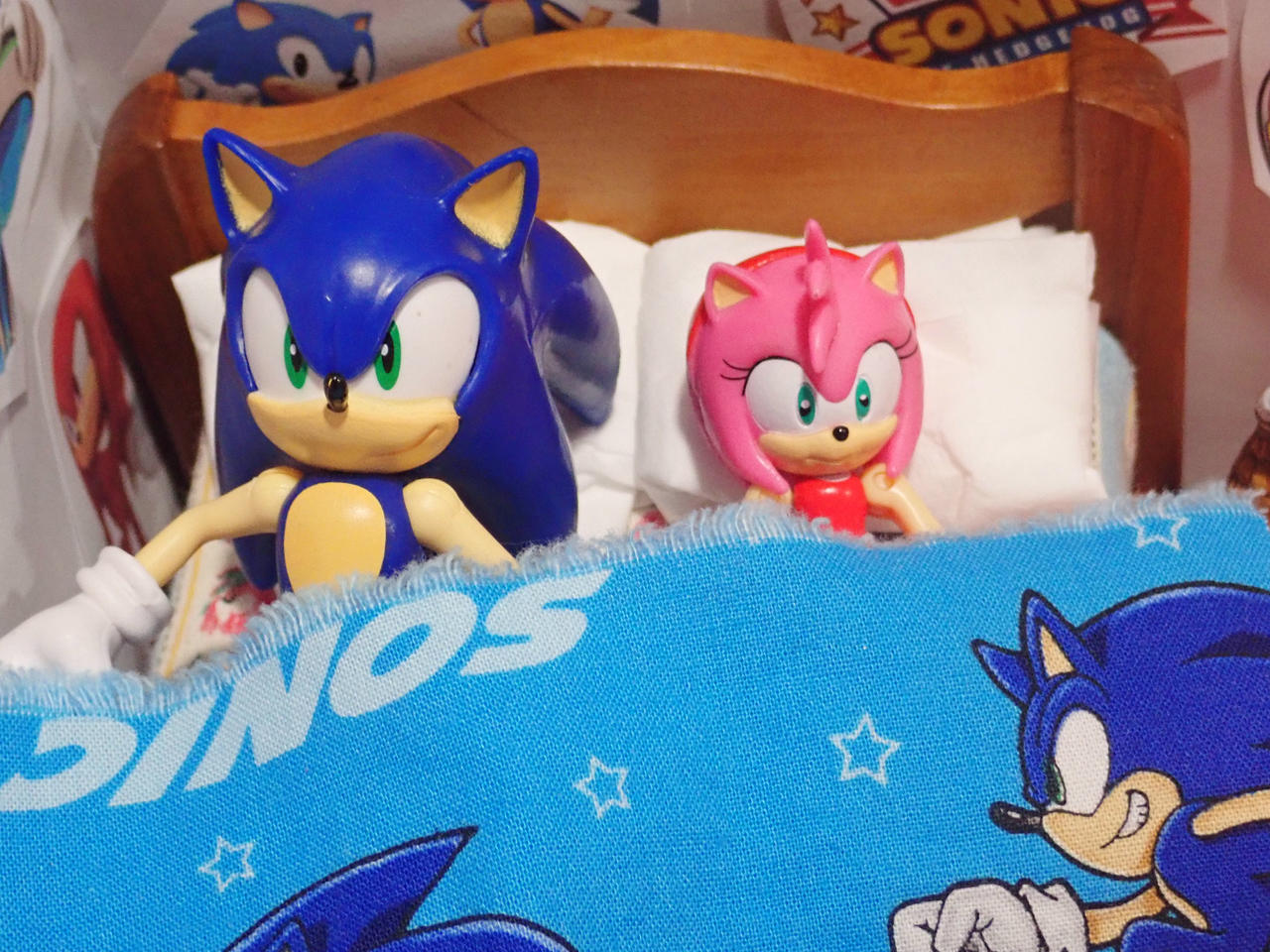 Sonic And Amy In Bed Together By Sonicfan764 On DeviantArt sonic-and-amy-in-bed-together-by-sonicfan764-on-deviantart