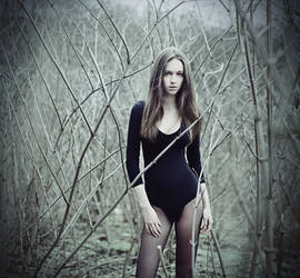 Maya in the forest by psychiatrique