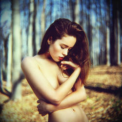 Victoria in the forest by psychiatrique