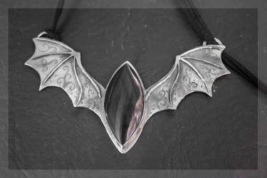 Dragon bat choker 2