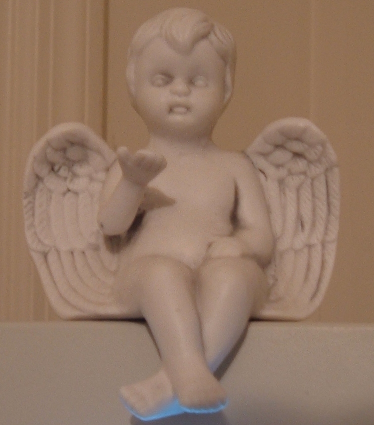Angel Figurine 001
