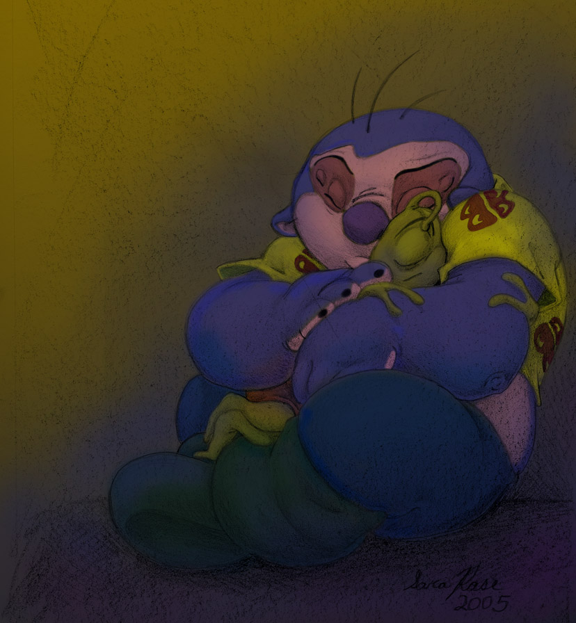 Jumba and Pleakley cuddle