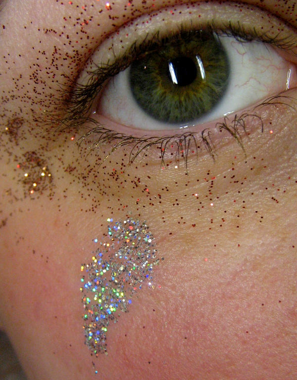 Silver Glitter Tear