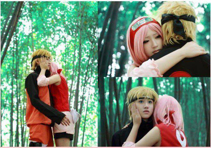 Sakura abraza a Naruto Cosplay