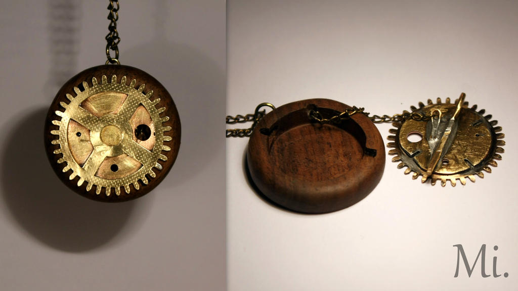 Steampunk locket 2