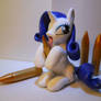 Rarity likes the taste of metal