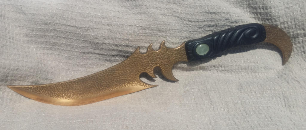 Dawnrazor - Ornamental knife by tekelili
