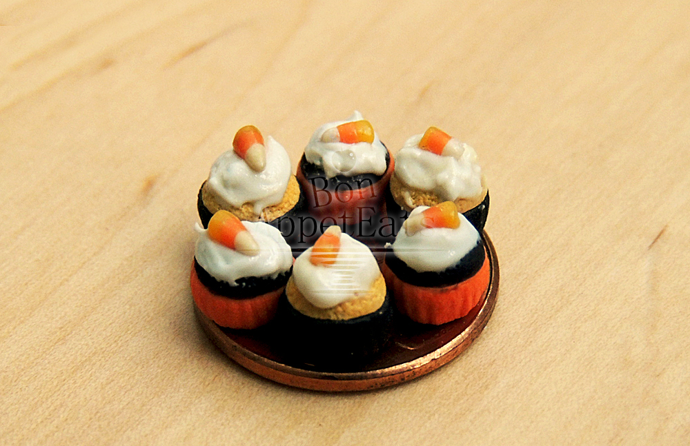 1:12 Halloween Cupcakes