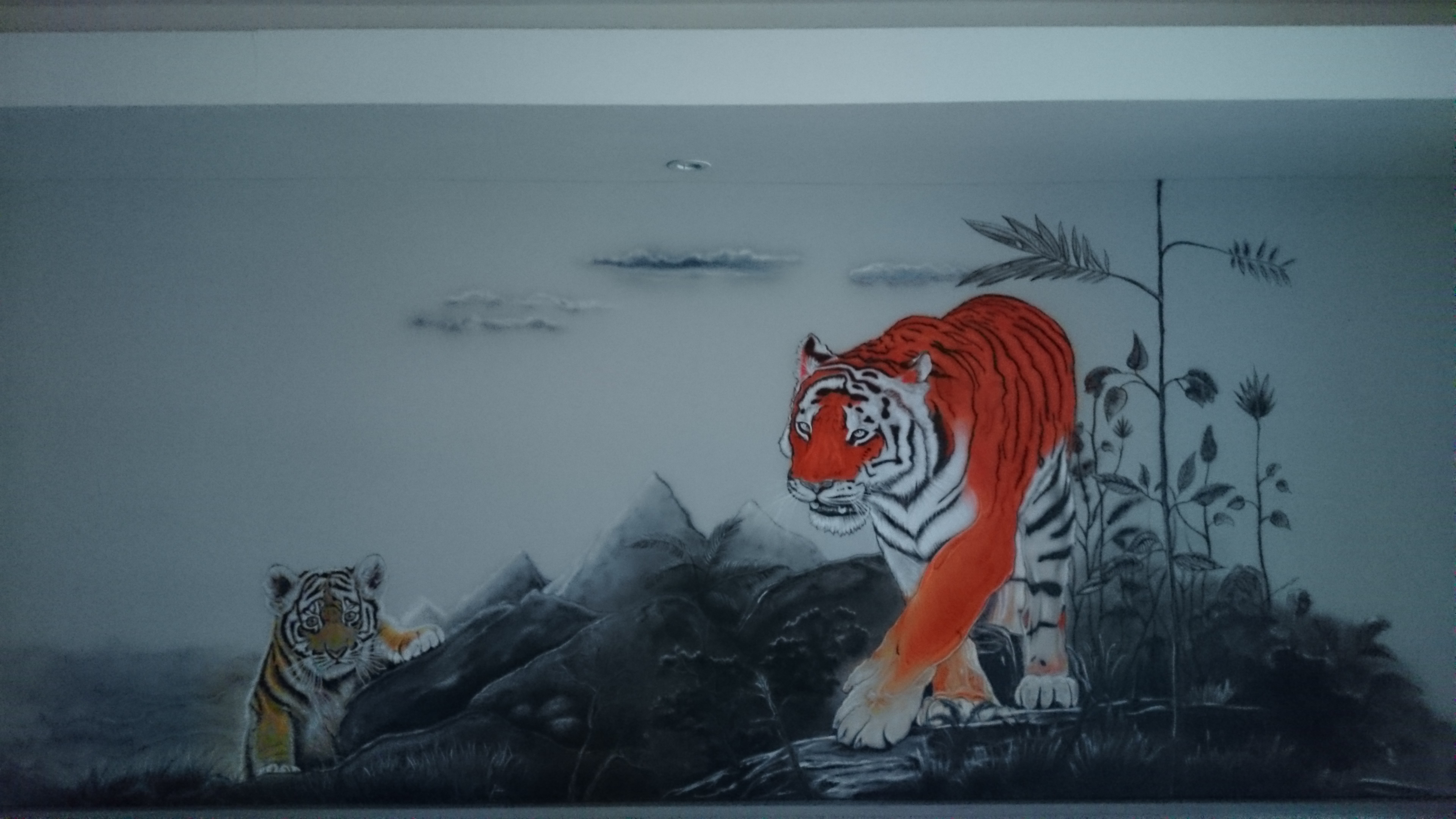 Tigers painted by using airbrushes