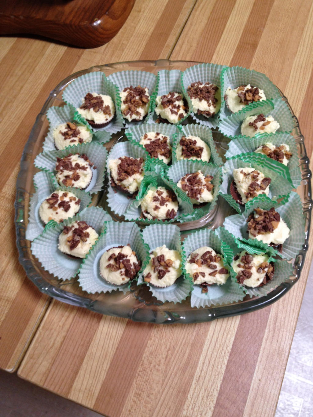 Mini Reeses Cheesecakes