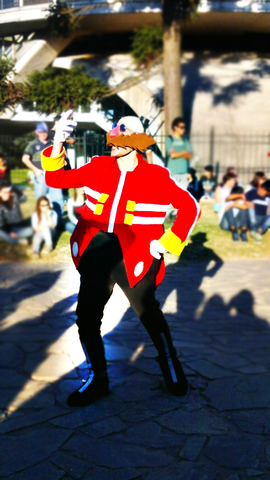 Dr Eggman cosplay in a Picnic 2