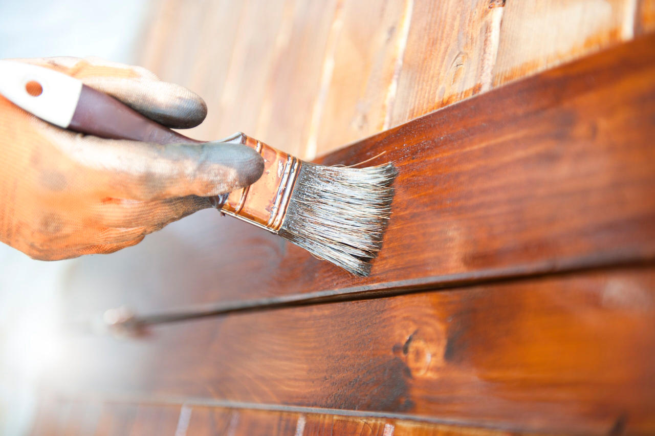 Wood Varnishing