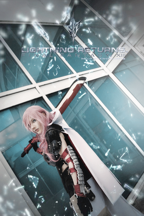 Lightning Cosplay (Final Fantasy XIII)