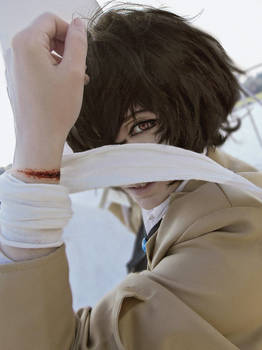 Dazai Osamu Cosplay (Bungou Stray Dogs)