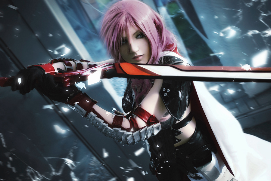 Lightning Cosplay (Final Fantasy XIII)