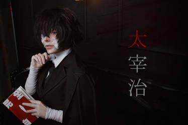 Dazai Osamu Cosplay (Bungou Stray Dogs)