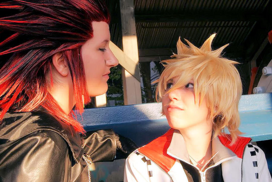Kh: Axel+Roxas by StarStruck5 on DeviantArt