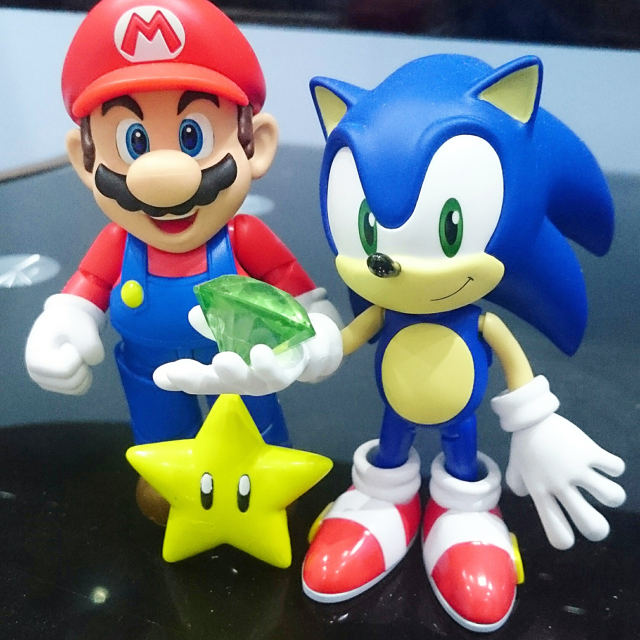 Sonic v Mario