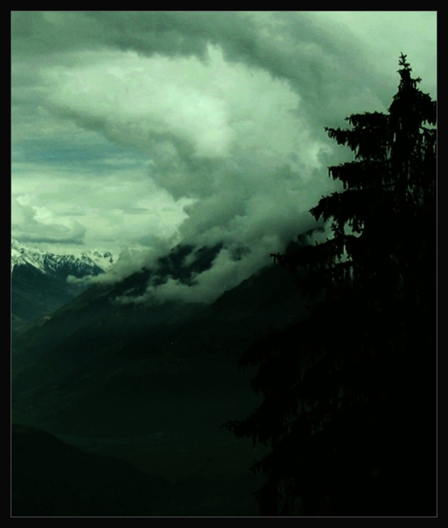 trockener Wolkenbruch in Gruen