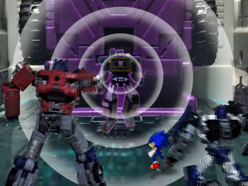 Attack on Soundwave by MayandKirby on DeviantArt