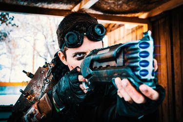 Winter post-apocalyptic cosplay 1