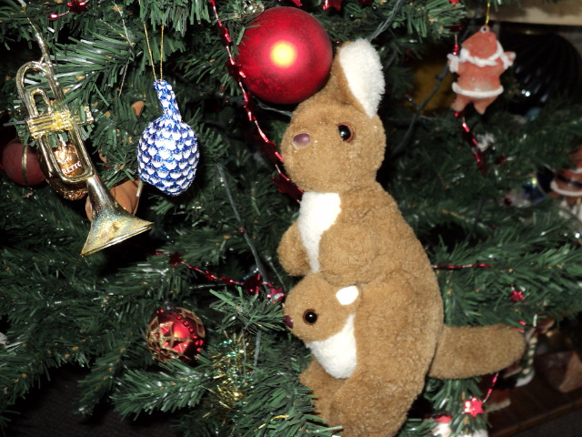 Christmas kangaroo cards card kangaroos xmas characters disney choose things Kangaroo celebrates christmas by marvincmf on DeviantArt