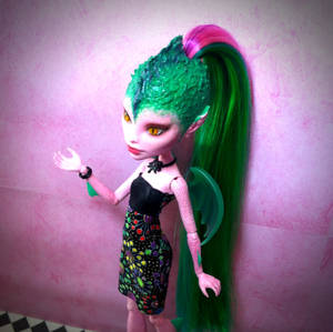 Draconia Custom Monster High Doll