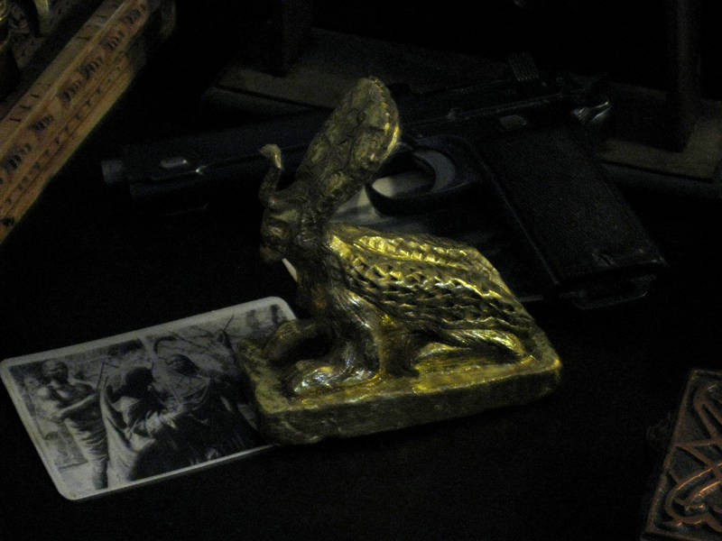 Nyarlathotep gold Idol by vonmeer