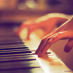 unplayed piano by theaudioslave