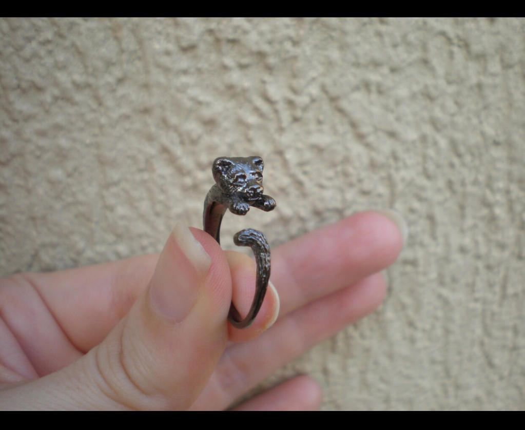 Unique Black Cat Ring