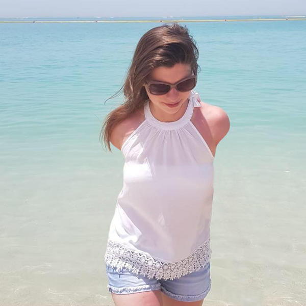 Armless DSD amputee beauty at the Beach by Namboy84 on DeviantArt