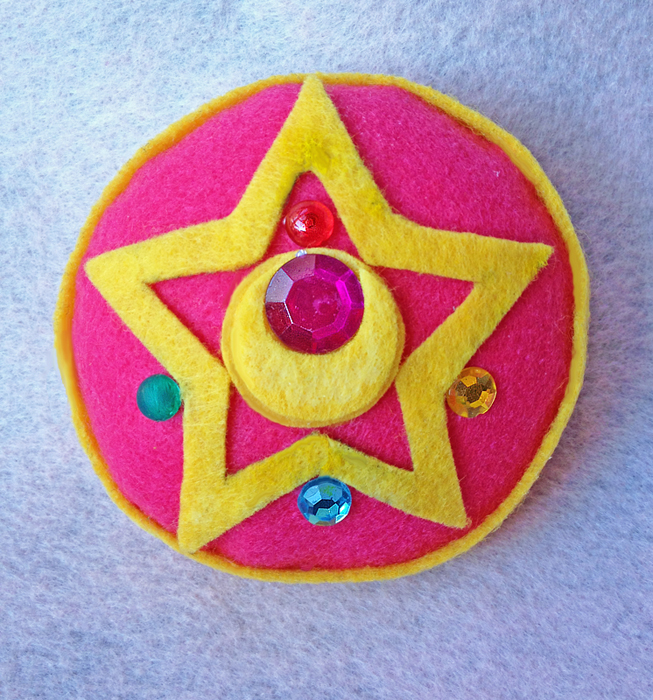 Sailor Moon R Plush Brooch