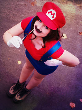 Super 'female' Mario I