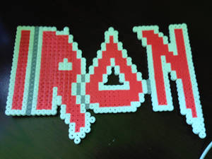 -Perler- IRON MAIDEN logo (Progress)