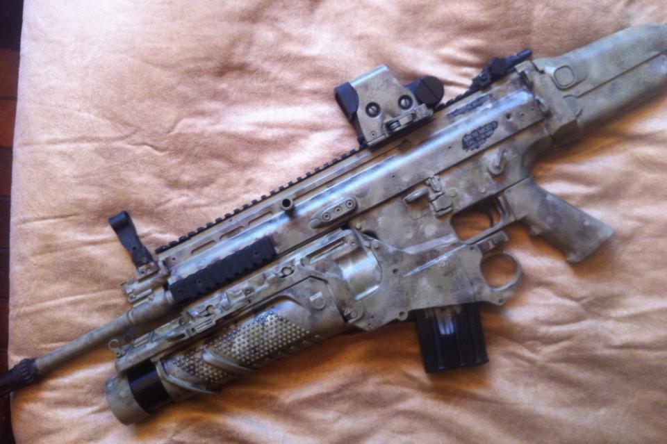 SCAR-L Carbine w/ EGLM Launcher in ATACS paint