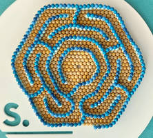 Magnetic hexagonal labyrinth