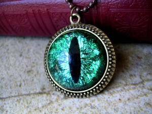 Green Scale Dragon Eye Pendant