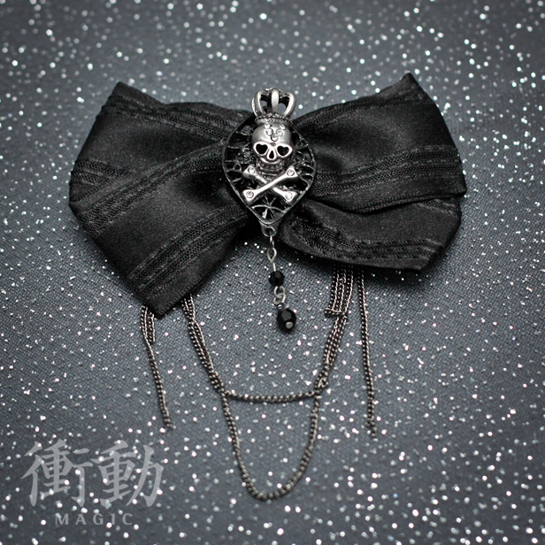 Black Skull and Chain Hair Clip