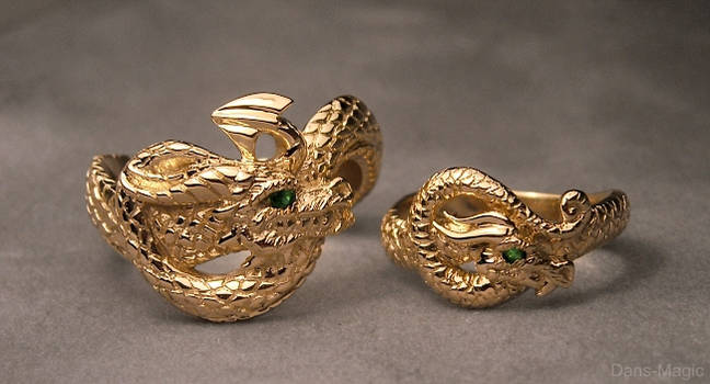 Golden dragons wedding set