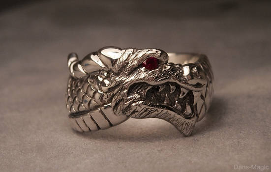 Dragon head ring