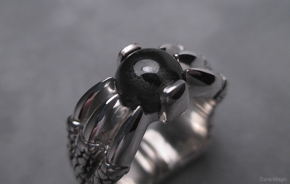 Dragon claw ring