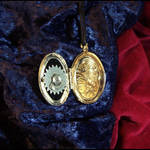 Steampunk Locket w. Sprocket by TempusFrangit