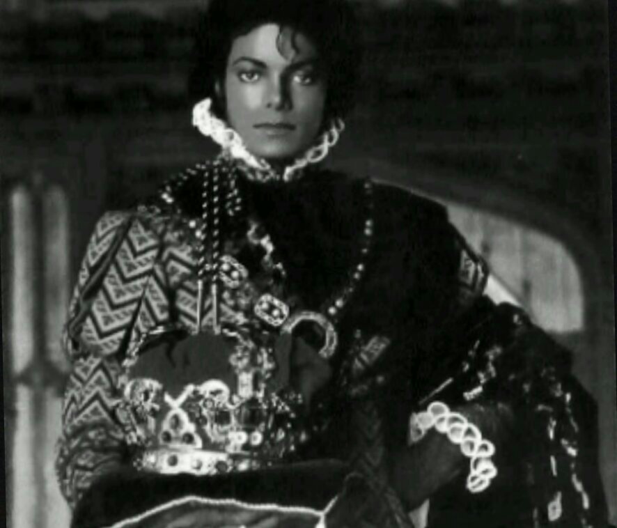 he is the king if pop mjj