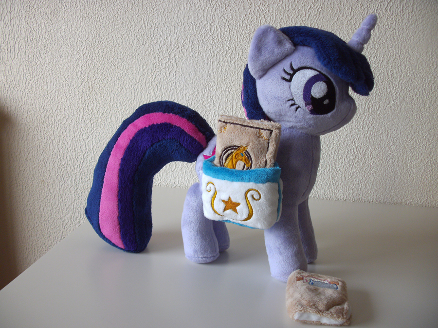 Twilight Sparkle with Books and Saddlebags