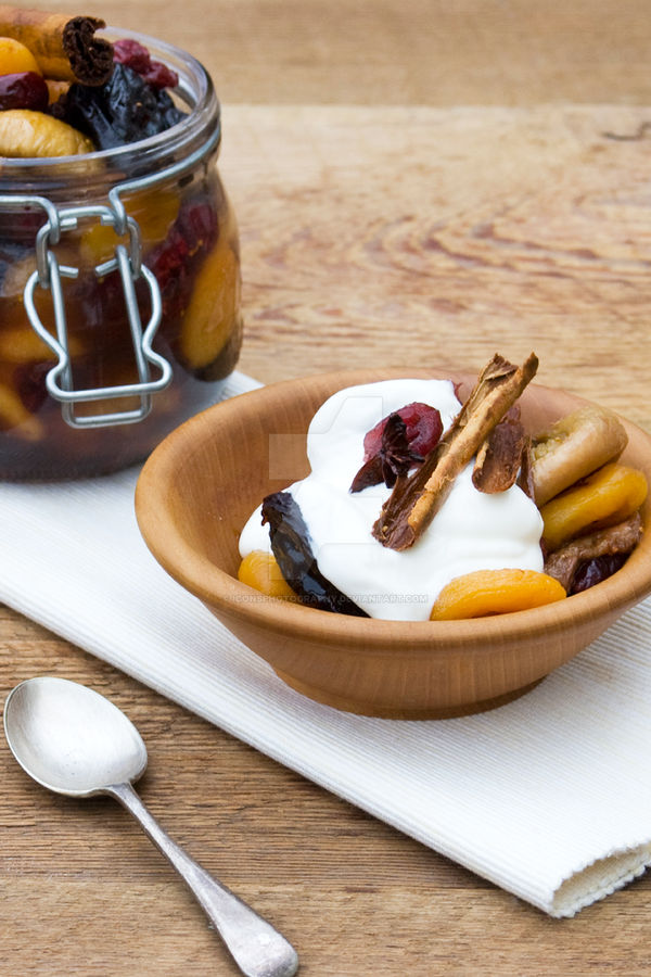 Spiced Dried Fruit and Greek Yoghurt