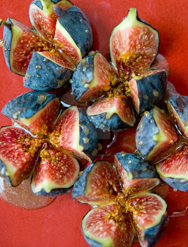 Baked Figs with Honey and Cinnamon