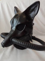 Wolf black mask whit respirator