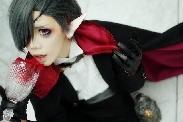 Ciel is a vampire (4)