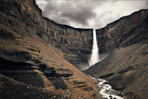 ::: Hengifoss :::